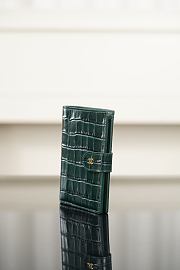 Chanel Passport Holder Crocodile Embossed Calfskin & Gold-Tone Metal Green AP5193 - 14.2x10.5x1.5cm - 6