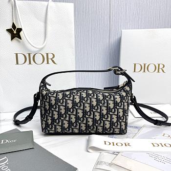Nomad Pouch Blue Dior Oblique Jacquard - 22x13x9.5cm