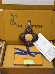 LV Vivienne Bag Charm S00 M04221 - 4