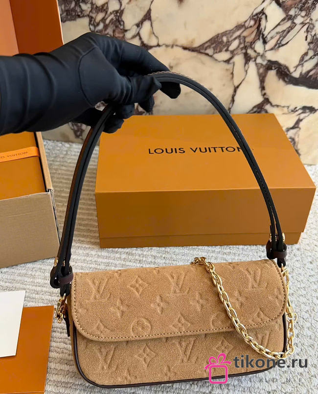 LV Wallet On Chain Ivy Suede Beige Trench M2A016 - 23.5x12x4.3cm - 1