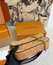 LV Wallet On Chain Ivy Suede Beige Trench M2A016 - 23.5x12x4.3cm - 3