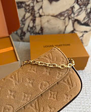 LV Wallet On Chain Ivy Suede Beige Trench M2A016 - 23.5x12x4.3cm - 2