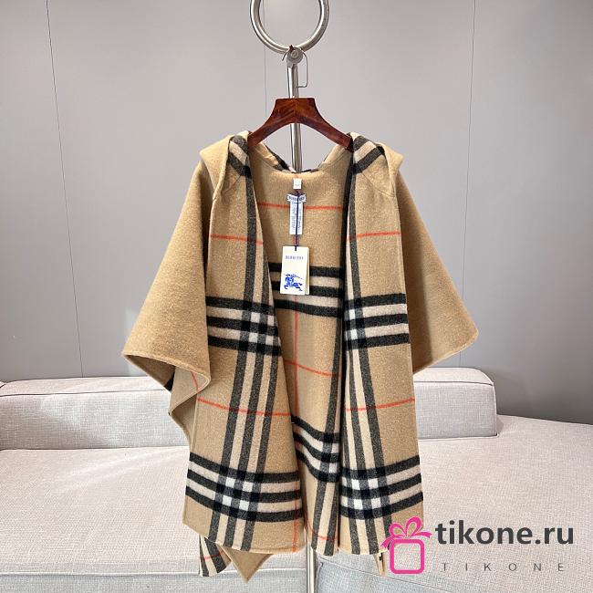 Burberry Cashmere Hooded Cape in Oxblood Sand Beige - 176x120cm - 1