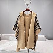 Burberry Cashmere Hooded Cape in Oxblood Sand Beige - 176x120cm - 3
