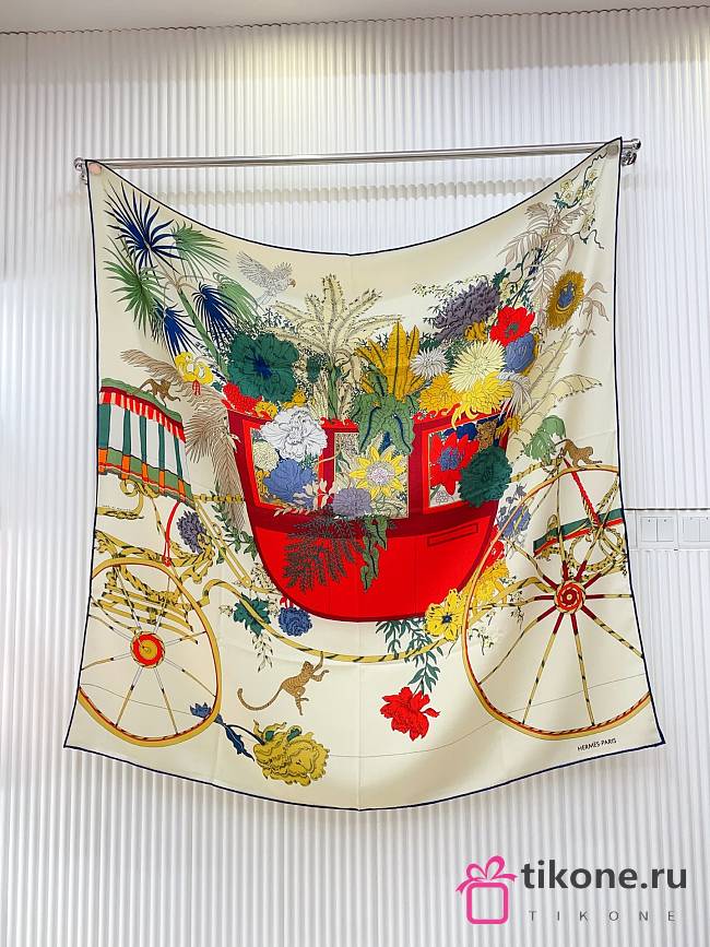 Hermes La Nature En Voyage Scarf 90 Ivoire/Rouge H/Vert Loden - 88.5x88.5cm - 1