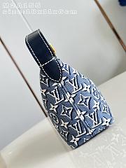LV Pochette Hills Monogram Embleme Bleu M2A155 - 18.5x11x6.5cm - 2