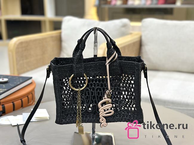 Chloe Small Summer Banana East-West Tote Bag With Strap in Raffia Black - 27x18x9cm - 1