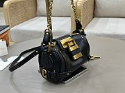 Chloe Small Paddington Crossbody Bag in Grained Leather Black - 22x15x10cm - 3