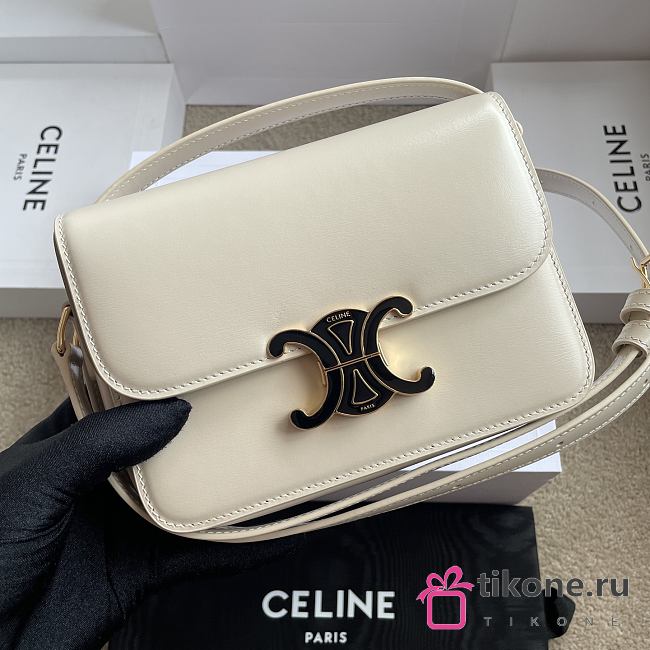 Celine Teen Triomphe Bag In Shiny Calfskin With Enamel Closure White Cotton/Black - 18.5x13.5x7cm - 1