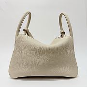 Hermes Lindy 26 Clémence Leather Silver Hardware Milkshake White - 26x18x14cm - 3