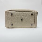 Hermes Lindy 26 Clémence Leather Silver Hardware Milkshake White - 26x18x14cm - 2