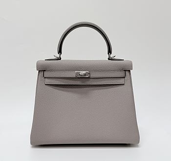 Hermes Kelly 25 Togo Leather Silver Hardware Galet - 25x17x7cm