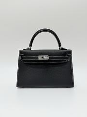 Hermes Kelly 19 Epsom Leather Silver Hardware Black/White - 20x13x6cmm - 1