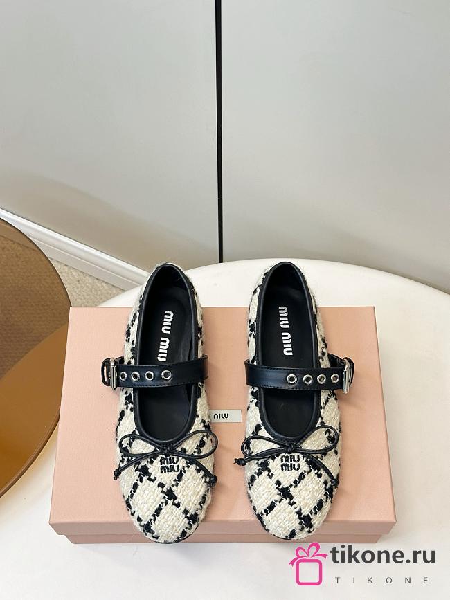Miumiu Bouclé Check Ballerinas Ivory/Black 5F653E - 1