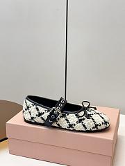 Miumiu Bouclé Check Ballerinas Ivory/Black 5F653E - 5