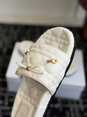 Dior Cannage Slide White Quilted Cannage Lambskin KCO603CQL - 5