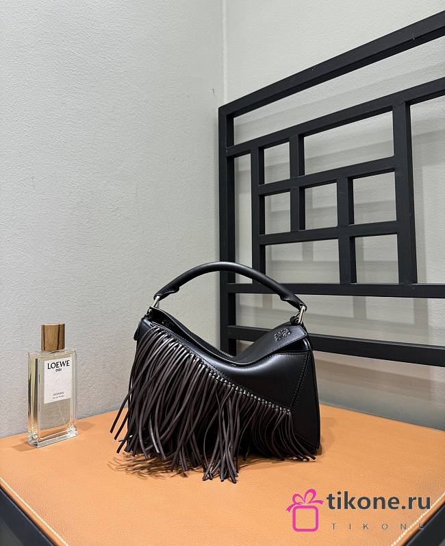 Loewe Fringe Small Puzzle Bag in Classic Calfskin Black/Dark Chestnut - 24x16.5x10.5cm - 1