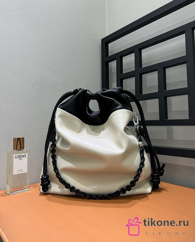 Loewe Flamenco Purse Tote Bag in White/Black - 38x29x9cm - 1