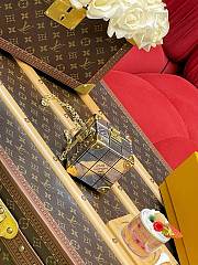 LV Tile Trunk Silver M29750 - 9x9x9cm - 2