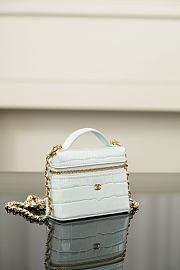 Chanel Vanity With Chain Crocodile Embossed Calfskin & Gold-Tone Metal Mint Green - 11x8.5x4cm - 4