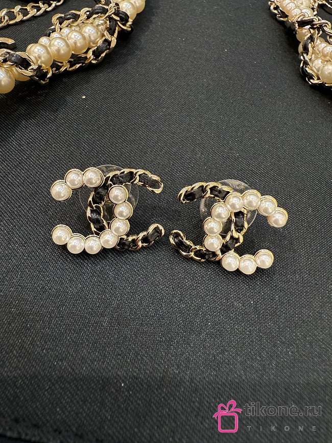 Chanel Pearl Lambskin Chain CC Stud Earrings Gold Black - 1