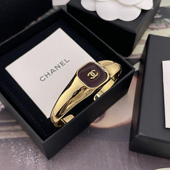 Chanel Cuff Metal & Resin Golden & Red ABI056