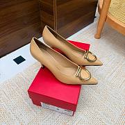  Ferragamo Maxi Gancini Pump Amaretti 7cm - 6