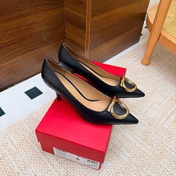 Ferragamo Maxi Gancini Pump Black 7cm