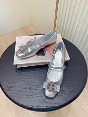 Ferragamo New Vara Plate Ballet Flat Silver - 5