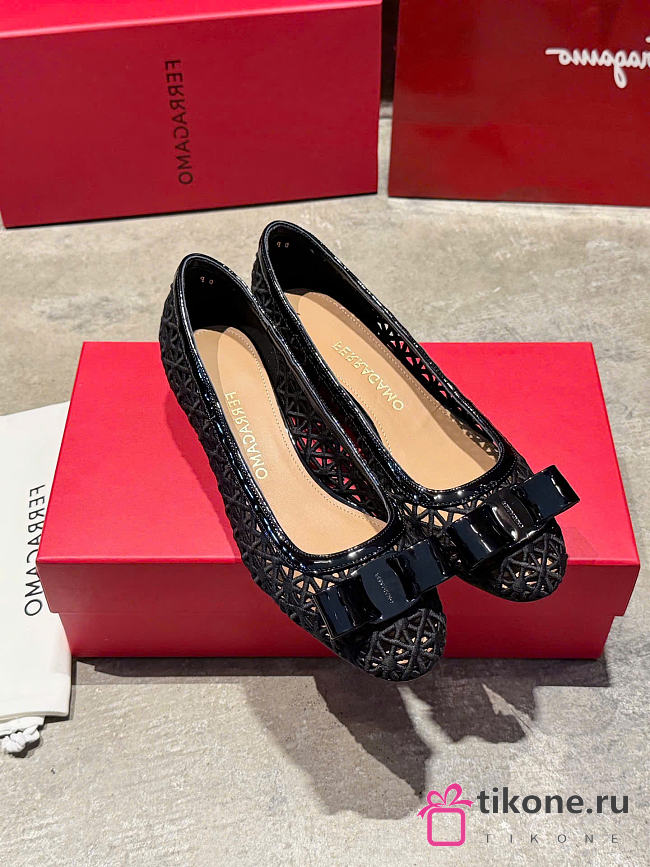 Ferragamo Macramé Vara Bow Pump Black 3cm - 1