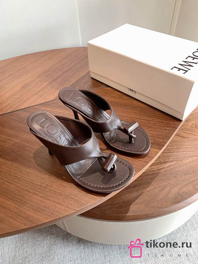 Loewe Toggle Sandal In Shiny Smoot Calfskin Oak 9cm - 1
