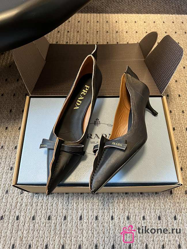 Prada Antiqued Leather Pumps Black/Tan 55mm 1I208O  - 1