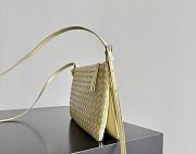 Bottega Veneta Intrecciato Piccolo Medium Pouch Sour - 24.5x15cm - 6