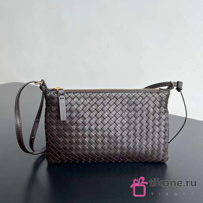 Bottega Veneta Intrecciato Piccolo Medium Pouch Espresso - 24.5x15cm - 1