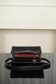 Chanel Small Flap Bag Crocodile Embossed Calfskin & Gold-Tone Metal Black AS6622 - 15.5x22x9.5cm - 3