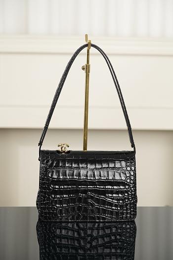Chanel Small Flap Bag Crocodile Embossed Calfskin & Gold-Tone Metal Black AS6622 - 15.5x22x9.5cm