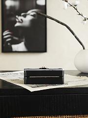 Chanel Flap Bag Minaudiere Plexi & Gold-Tone Metal Black & Pearly White AS6620 - 8.5x12x4.5cm - 3