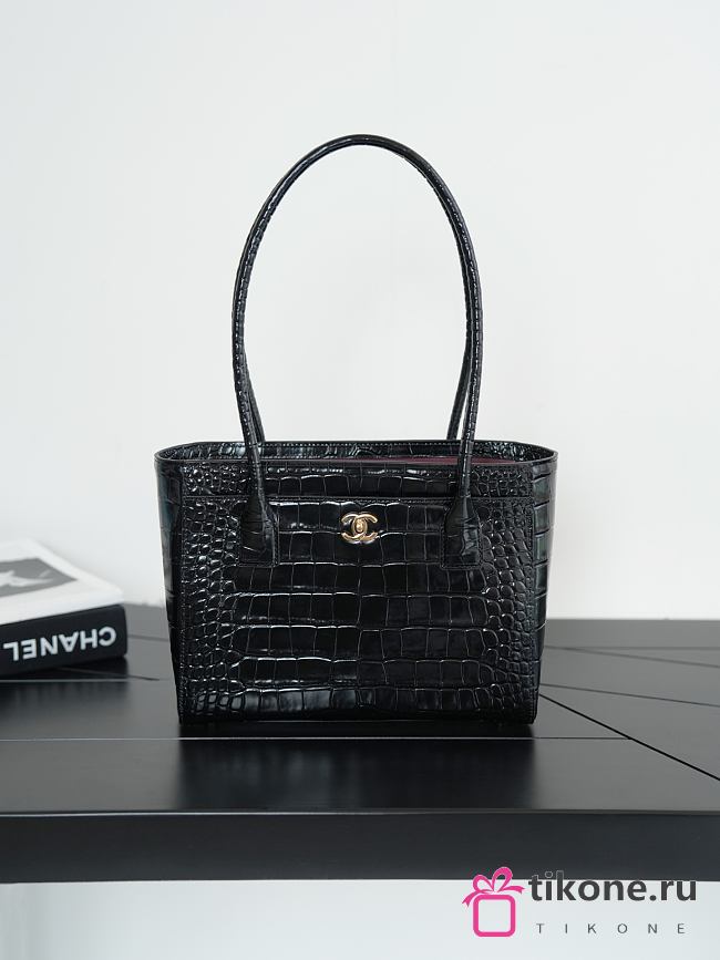 Chanel Small Shopping Bag Crocodile Embossed Calfskin & Gold-Tone Metal Black AS6492 - 28x19x10cm - 1