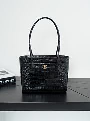 Chanel Small Shopping Bag Crocodile Embossed Calfskin & Gold-Tone Metal Black AS6492 - 28x19x10cm - 1
