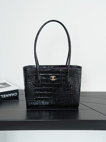 Chanel Small Shopping Bag Crocodile Embossed Calfskin & Gold-Tone Metal Black AS6492 - 28x19x10cm