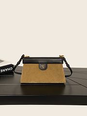 Clutch with Chain Suede Calfskin, Shiny Lambskin & Gold-Tone Metal Beige & Black - 23x13x7cm - 6
