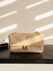 Chanel Maxi Flapbag Grained Calfskin & Gold Metal Light Beige AS6231 - 32x19.5x10cm - 1