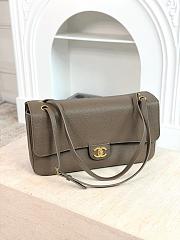 Chanel Maxi Flapbag Grained Calfskin & Gold Metal Dark Khaki AS6231 - 32x19.5x10cm - 2