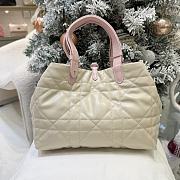 Medium Dior Toujours Reversible Vertical Tote Bag Two-Tone Craie and Rose Tendre Macrocannage Supple Calfskin - 28.5x21.5x17cm - 4
