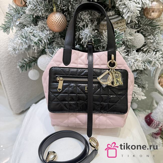 Small Dior Toujours Reversible Vertical Tote Bag Two-Tone Rose Tendre and  Black Macrocannage Supple Calfskin - 18.5x18.5x12cm - 1