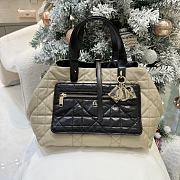 Medium Dior Toujours Reversible Vertical Tote Bag Two-Tone Black and Trench Macrocannage Supple Calfskin - 28.5x21.5x17cm - 1