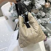 Medium Dior Toujours Reversible Vertical Tote Bag Two-Tone Black and Trench Macrocannage Supple Calfskin - 28.5x21.5x17cm - 5