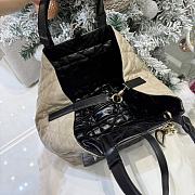 Medium Dior Toujours Reversible Vertical Tote Bag Two-Tone Black and Trench Macrocannage Supple Calfskin - 28.5x21.5x17cm - 4