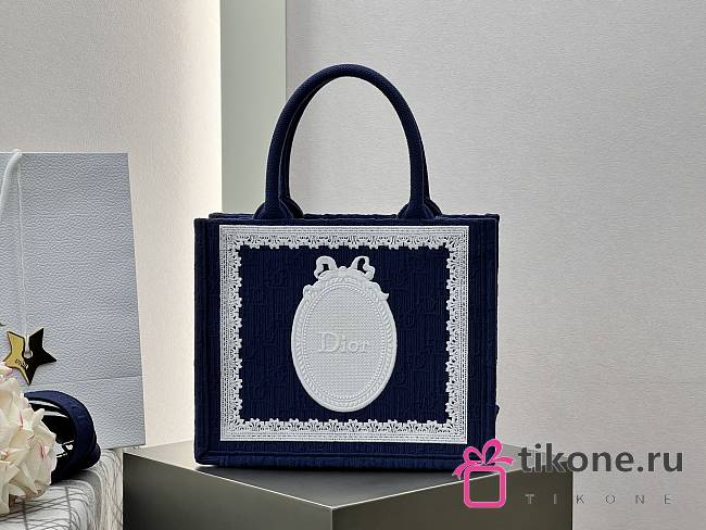 Small Dior Book Tote with Strap Blue Dior Oblique Embroidery with White Lace and Dior Medaillon - 26.5x22x14cm) - 1