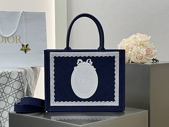 Medium Dior Book Tote with Strap Blue Dior Oblique Embroidery with White Lace and Dior Medaillon - 36x27.5x16.5cm